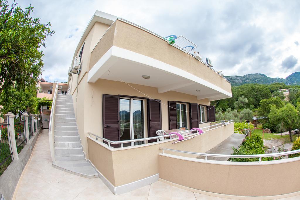 Apartments Vila Masha Petrovac Екстер'єр фото