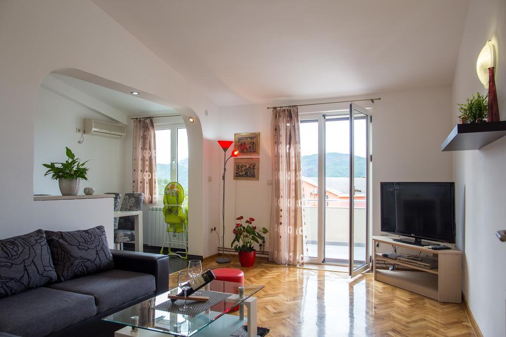 Apartments Vila Masha Petrovac Екстер'єр фото