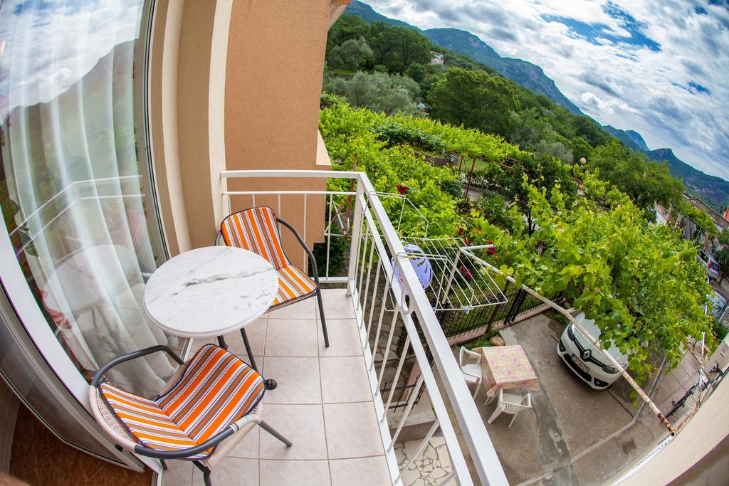 Apartments Vila Masha Petrovac Екстер'єр фото