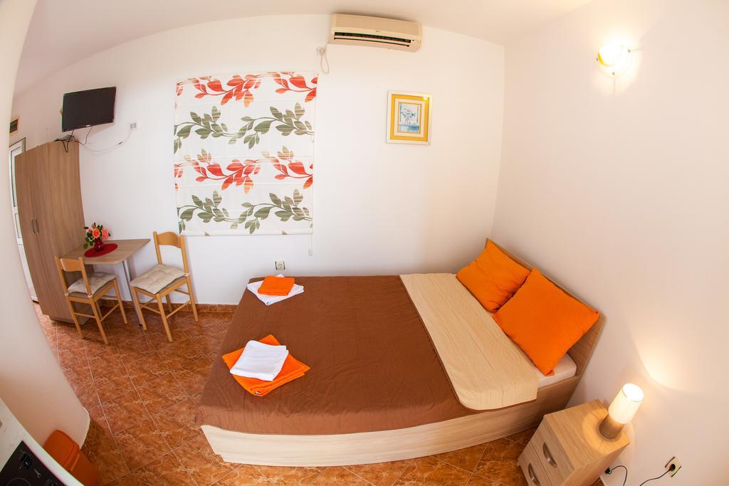 Apartments Vila Masha Petrovac Екстер'єр фото
