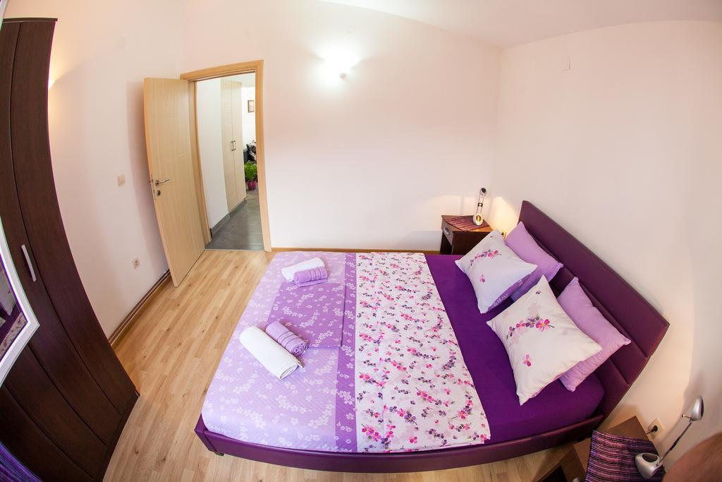 Apartments Vila Masha Petrovac Екстер'єр фото