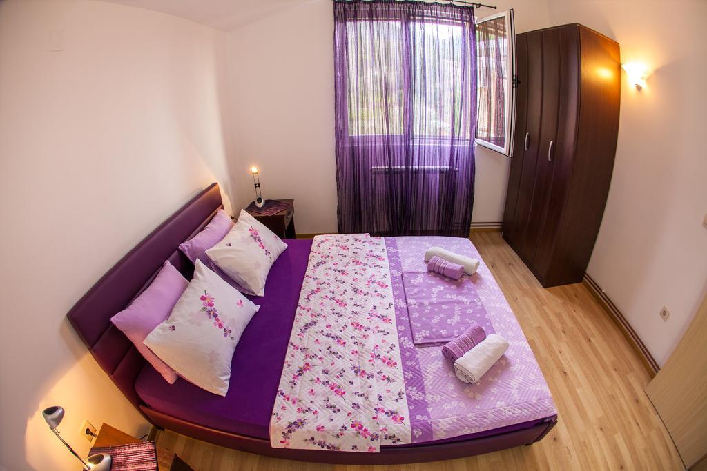 Apartments Vila Masha Petrovac Екстер'єр фото