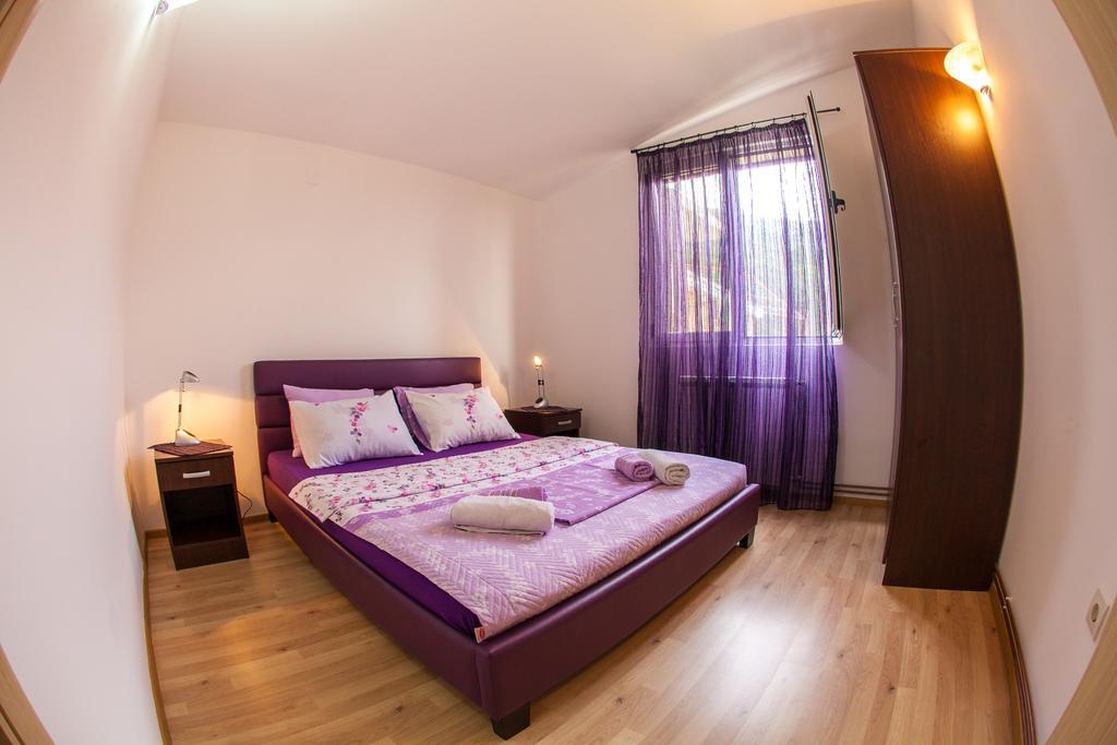 Apartments Vila Masha Petrovac Екстер'єр фото