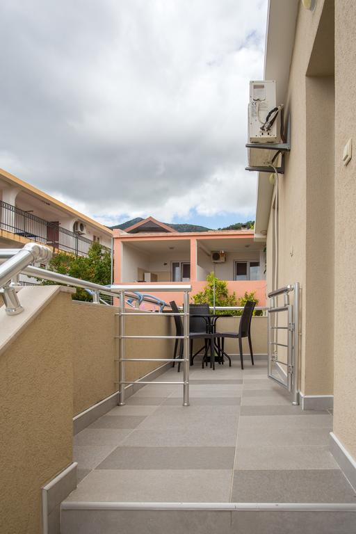 Apartments Vila Masha Petrovac Екстер'єр фото
